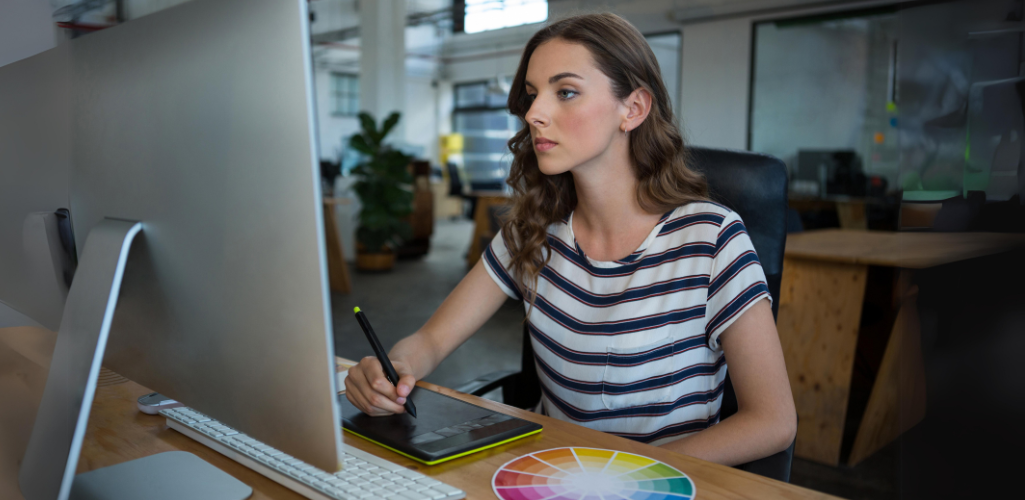 A Step-by-Step Guide to Becoming a Graphic Designer